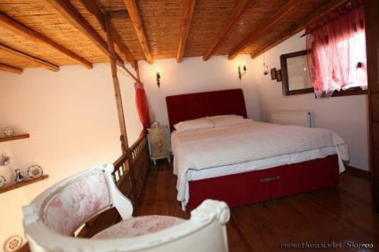 Traditional Studio Skyros Exterior photo