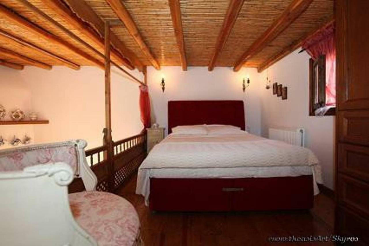 Traditional Studio Skyros Exterior photo